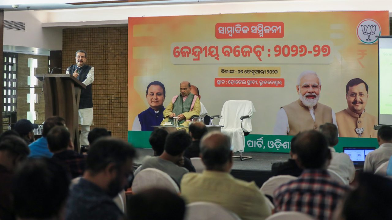 Dharmendra Pradhan Calls Union Budget 2026–27 Youth-Centric, Growth-Oriented