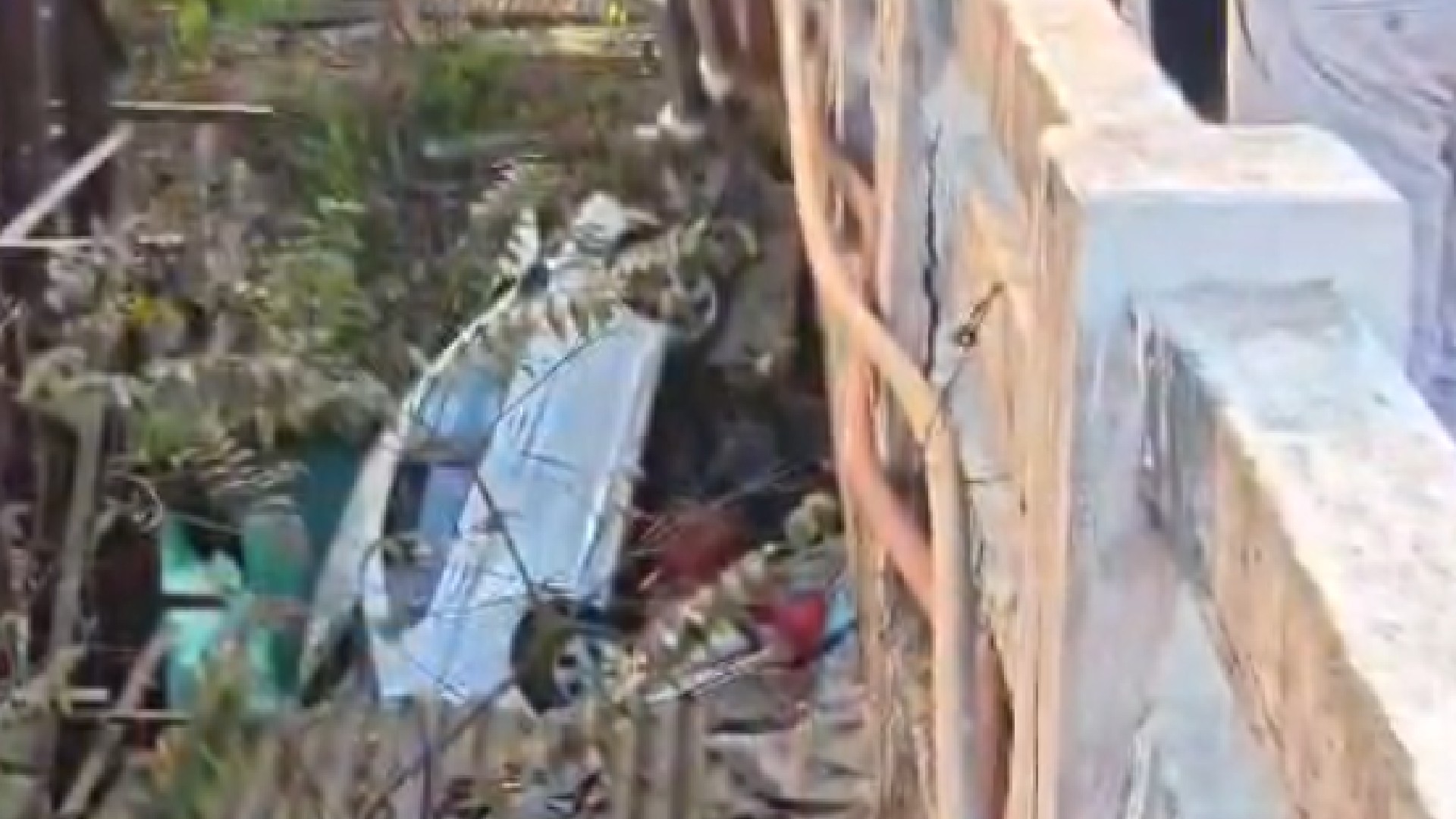 Car Falls Off Shishu Bhawan Flyover in Bhubaneswar, Lands on House Roof