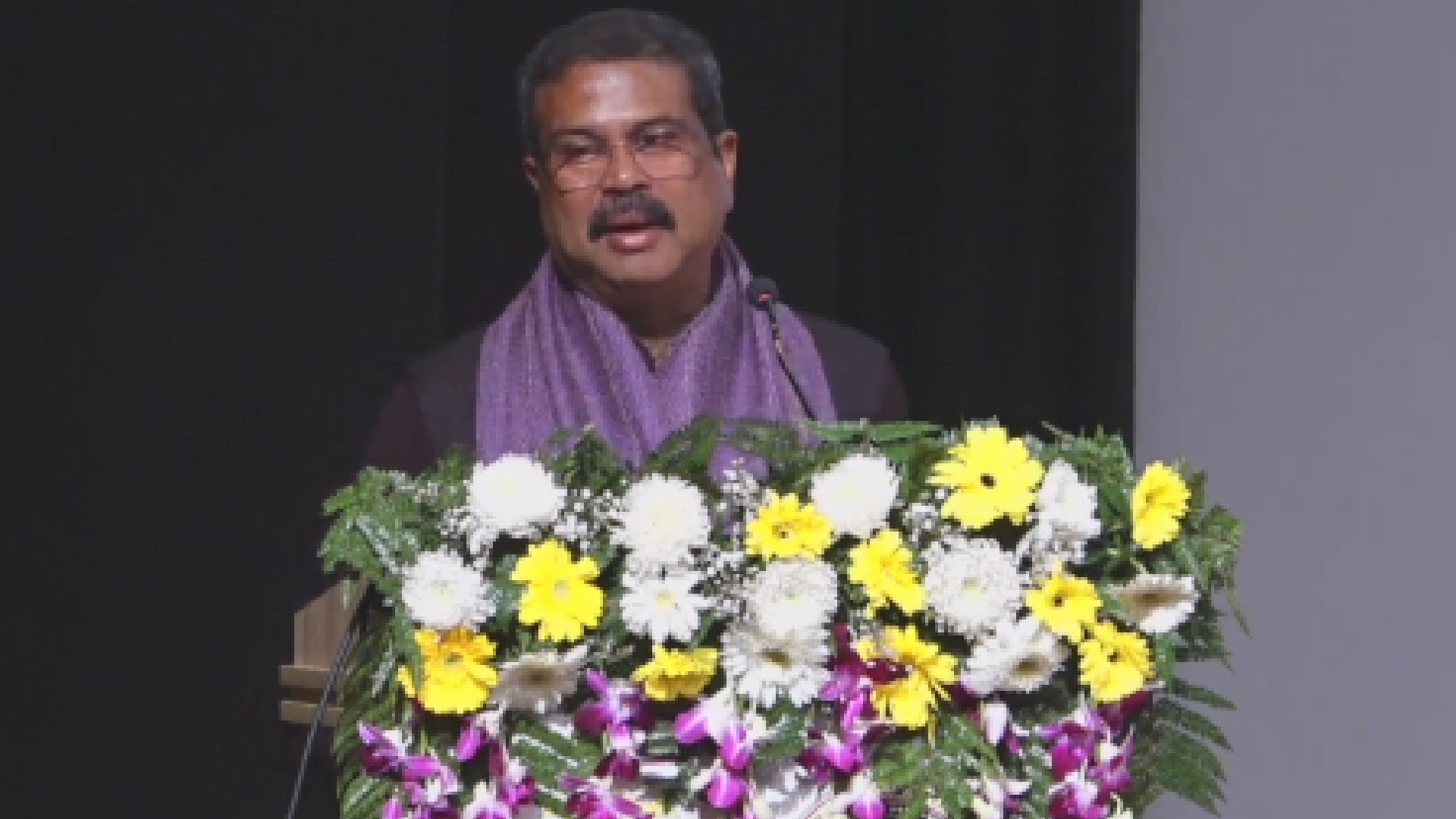 Reimagine Education System, Embrace Multidisciplinary Learning: Dharmendra Pradhan at SRCC Event