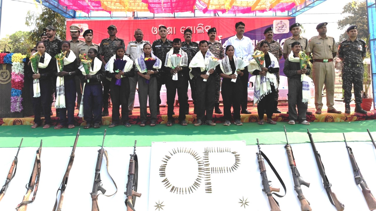 Trending: 10 Hardcore Maoists Surrender In Odisha’s Kandhamal