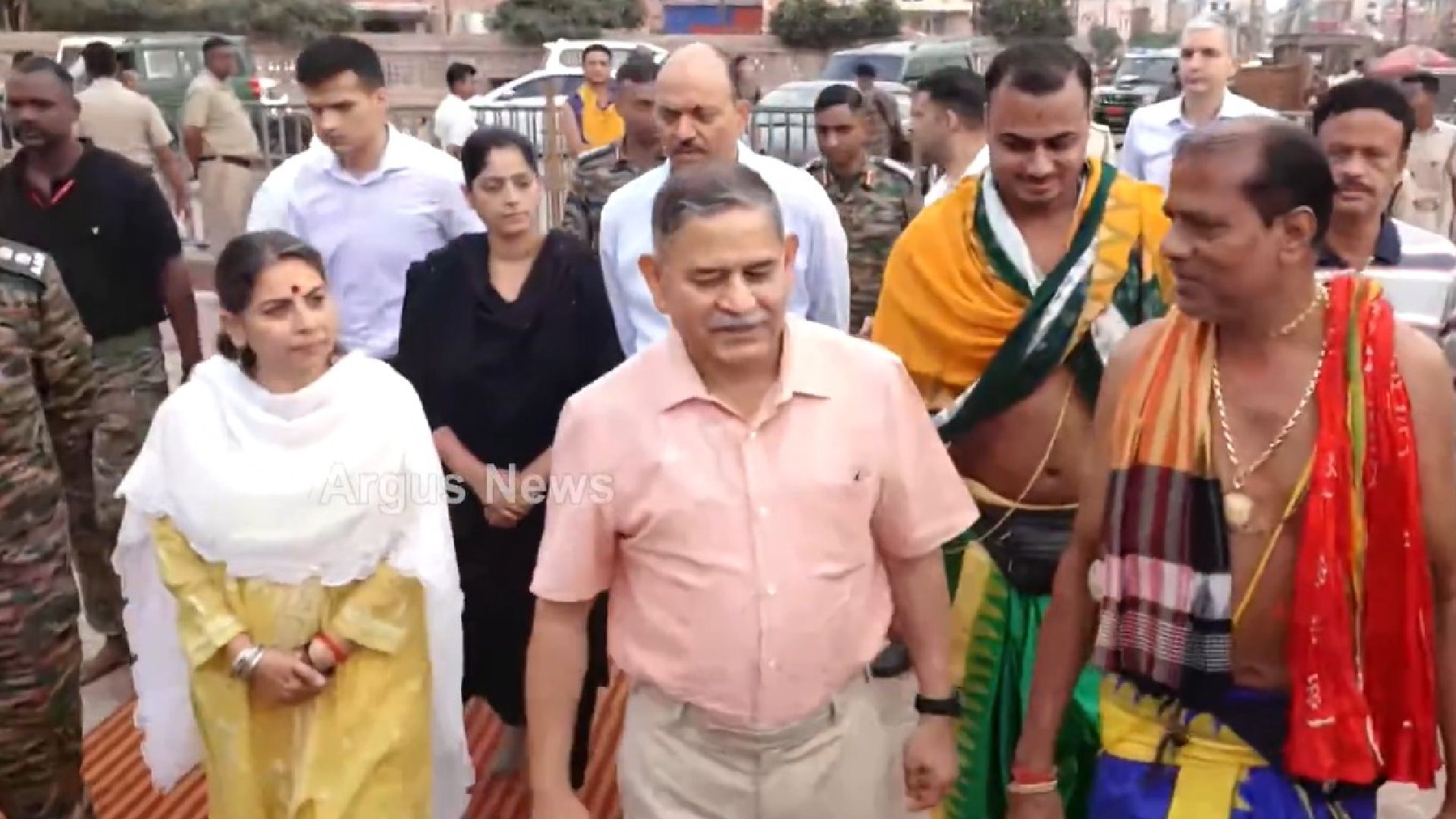 Breaking News: Indian Army Chief General Upendra Dwivedi Seeks Lord Jagannath’s Blessings in Puri