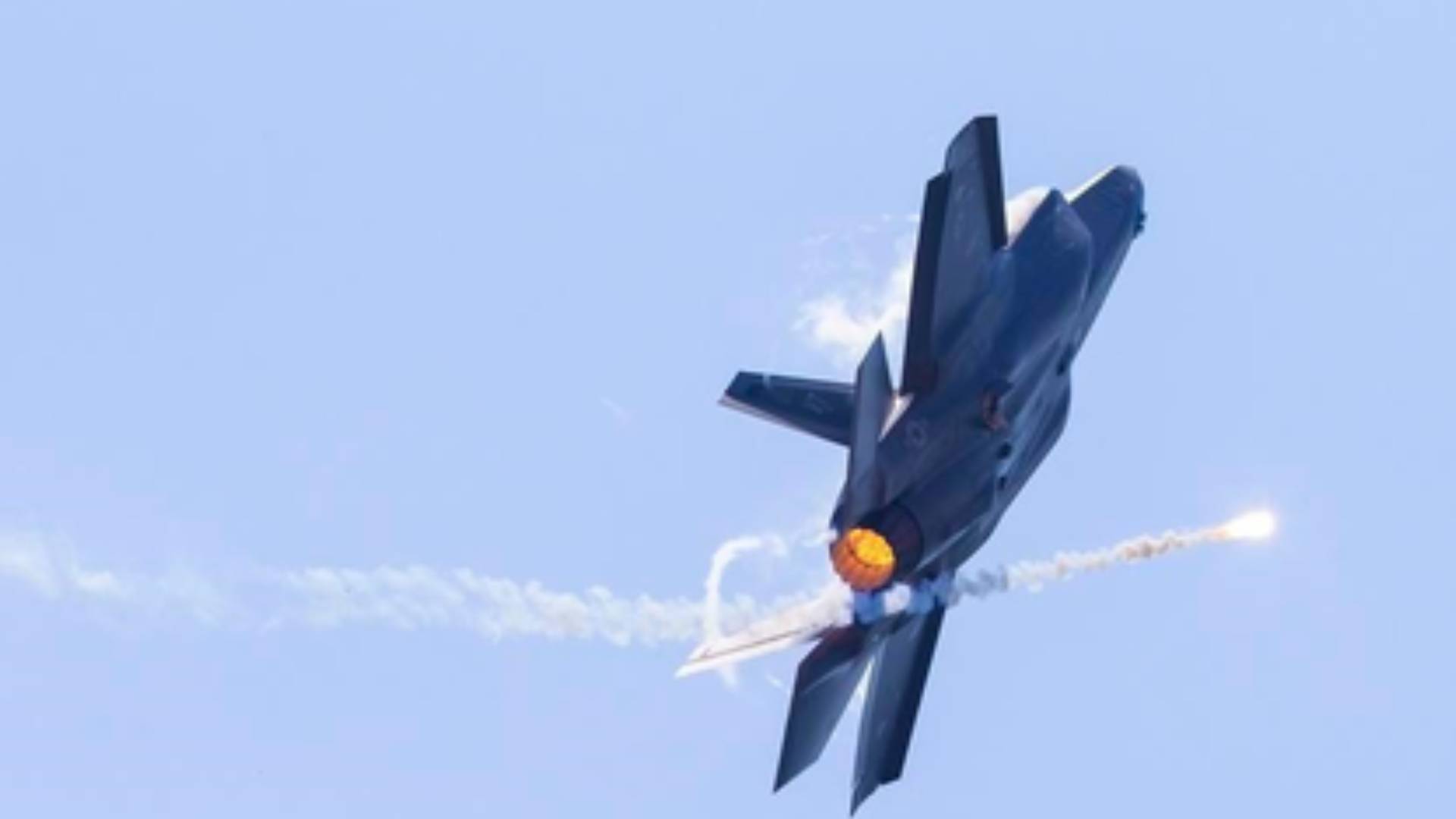 US Jets Shot Down over Iran; Two Pilots Rescued, One Missing