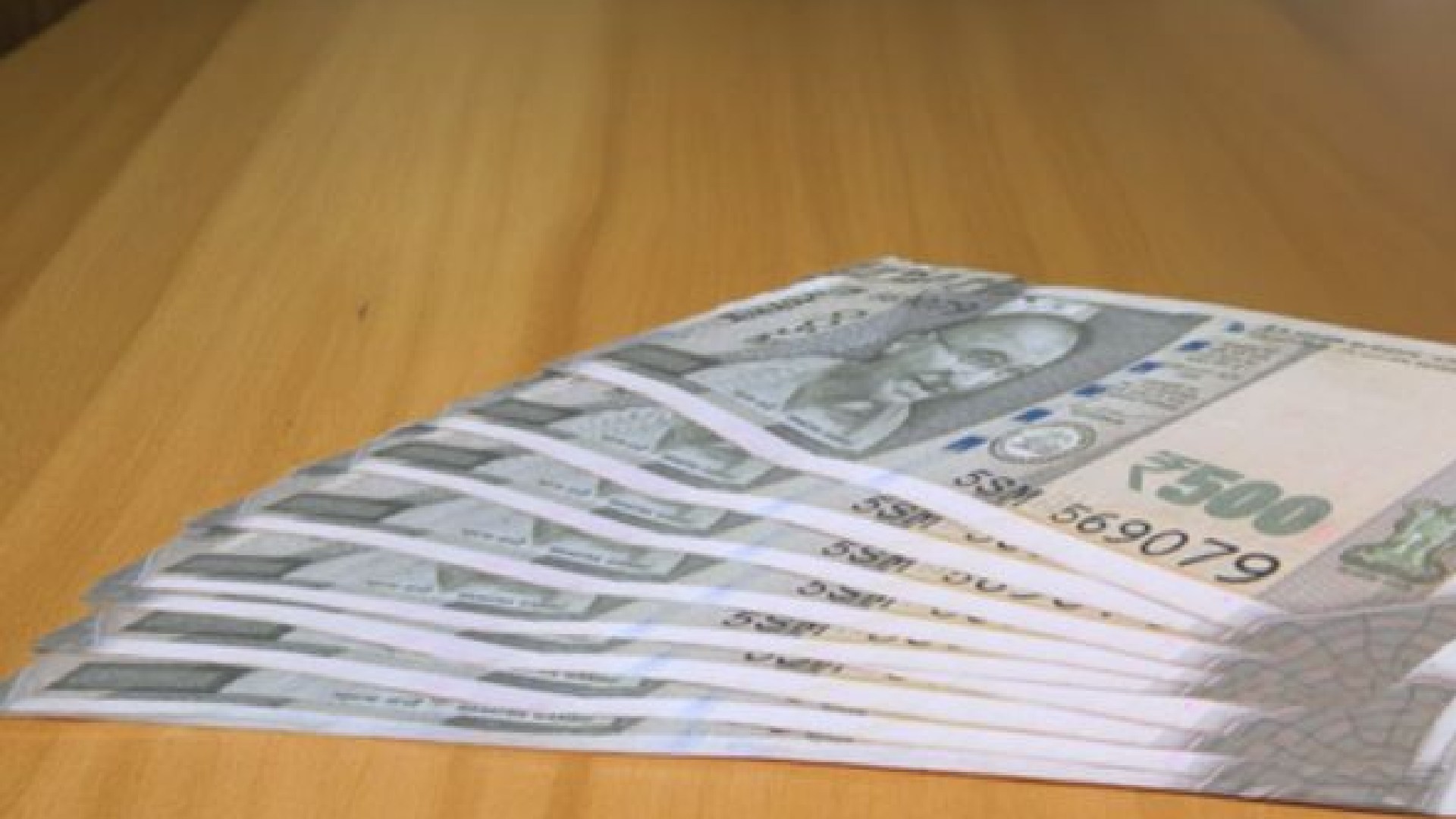 New Labour Codes Allow Certain Workers to Claim Gratuity after One Year