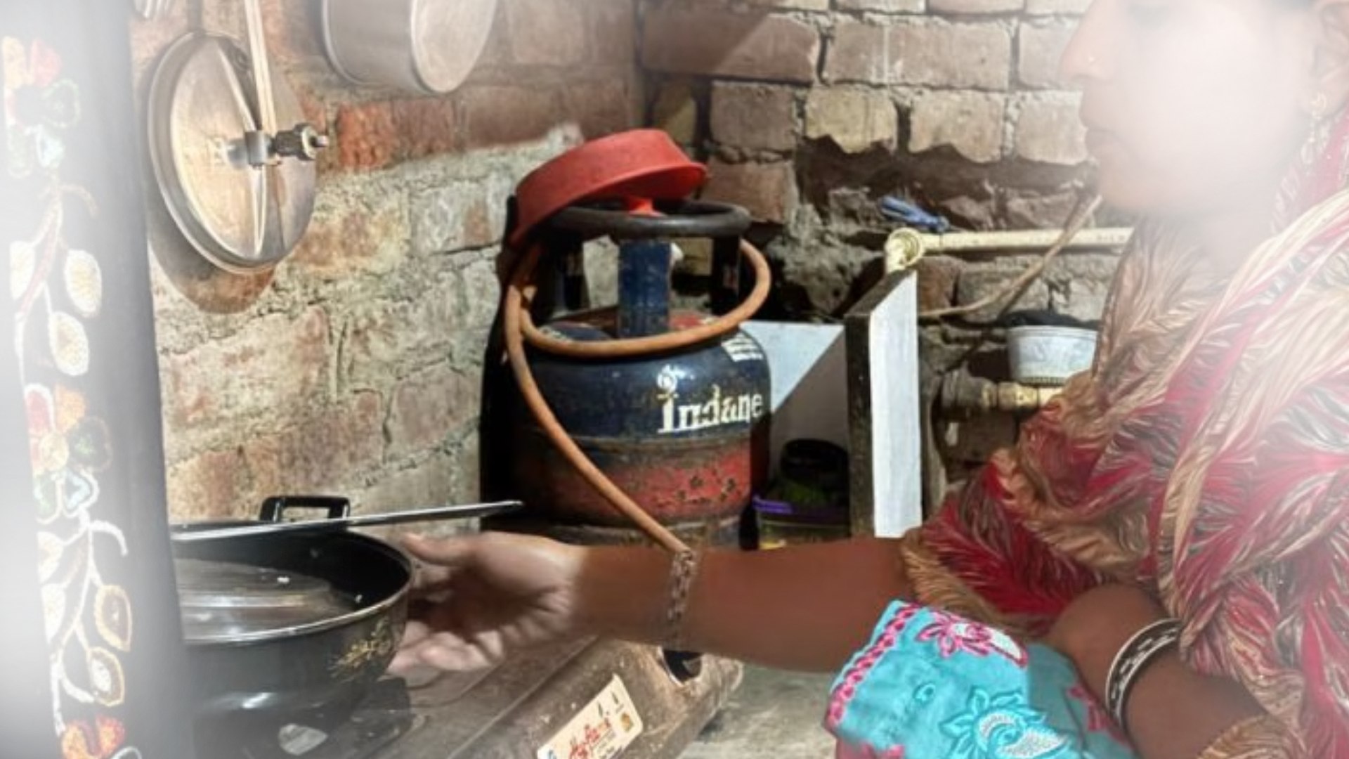 Cylinders Available without Address Proof! Govt Eases LPG Access amid Conflict