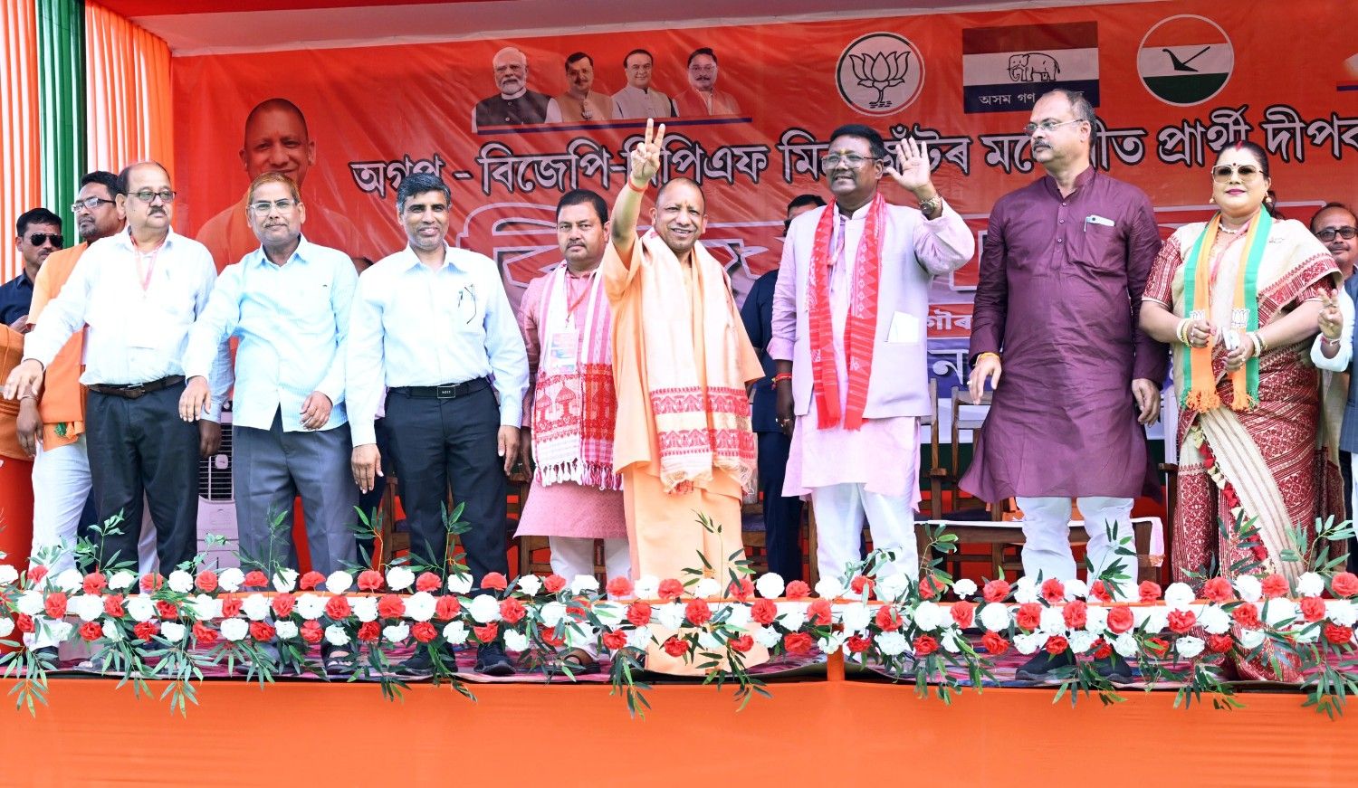 ଅନୁପ୍ରବେଶକୁ ନେଇ ବର୍ଷିଲେ ମୁଖ୍ୟମନ୍ତ୍ରୀ ଯୋଗୀ; ରାଷ୍ଟ୍ରୀୟ ସୁରକ୍ଷାକୁ ନେଇ ଟାର୍ଗେଟରେ କଂଗ୍ରେସ