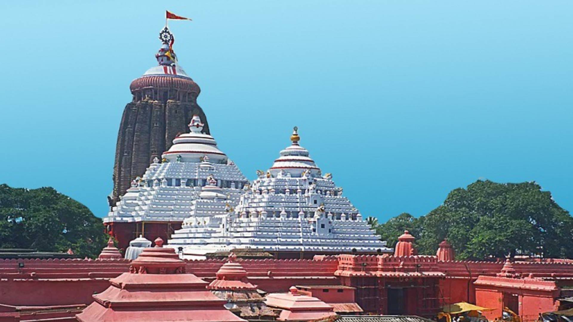 Puri Srimandir Ratna Bhandar Inventory Resumes Under Tight Security