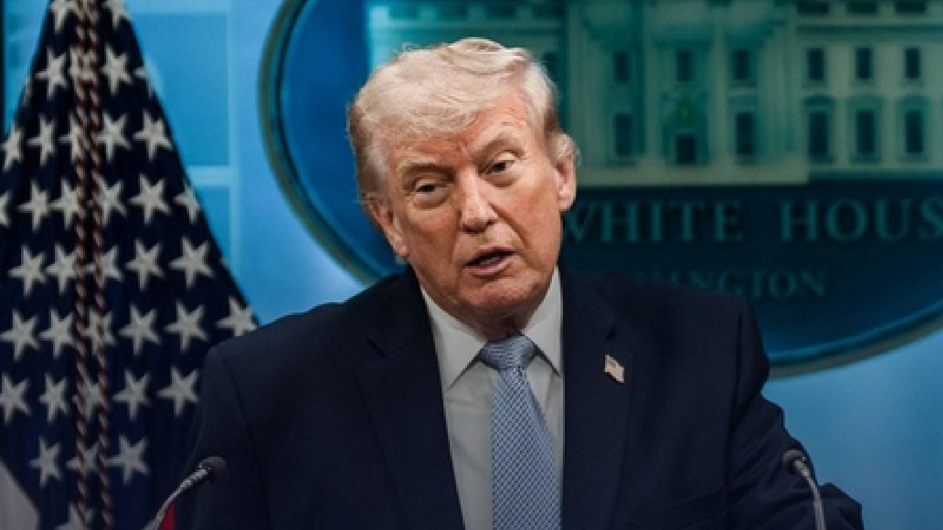 Trump Says Strait of Hormuz Will Reopen Automatically With or Without Iran