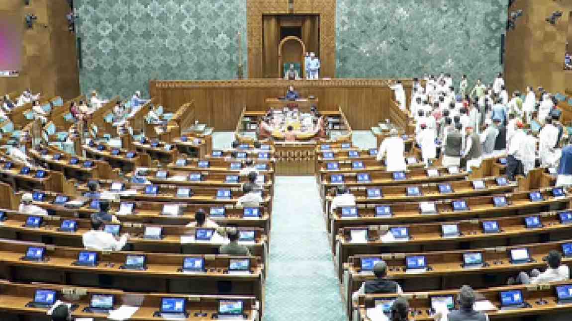 BJP Issues Whip for MPs Ahead of 3-day Special Parliament Session from April 16