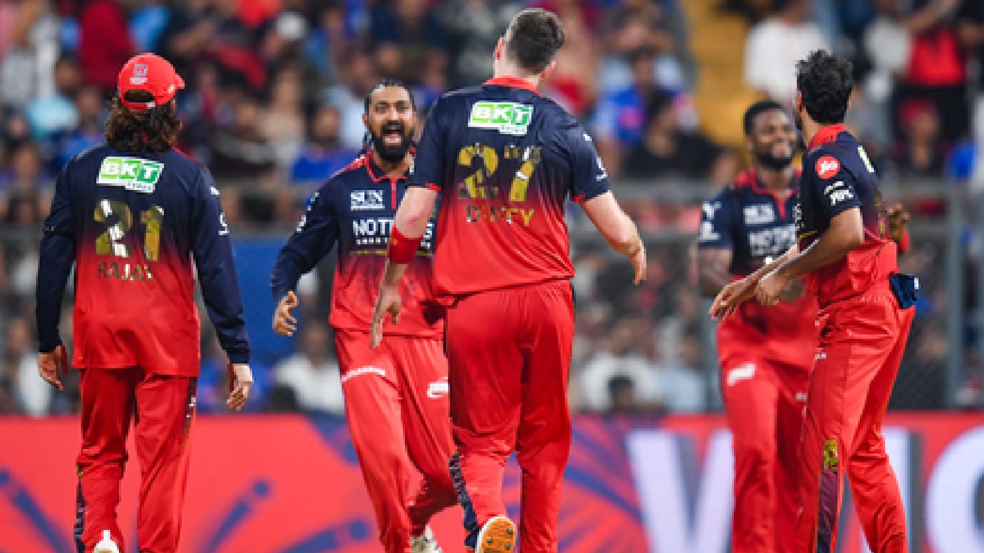 RCB Move To Third Spot With Third Win; MI Slump To Third Consecutive Defeat