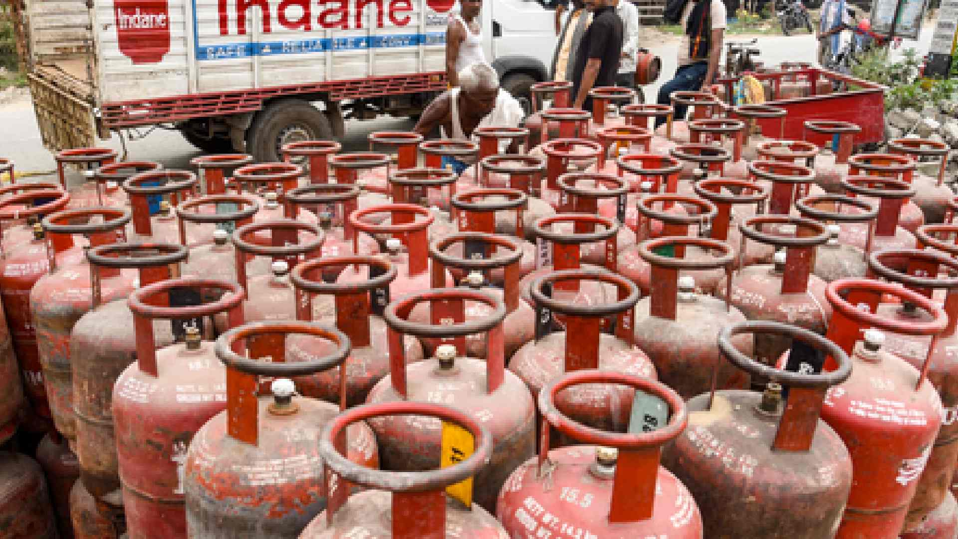 India’s LPG Boom: 5kg LPG Sales Hit 14.3 Lakh, PNG Connections Surge