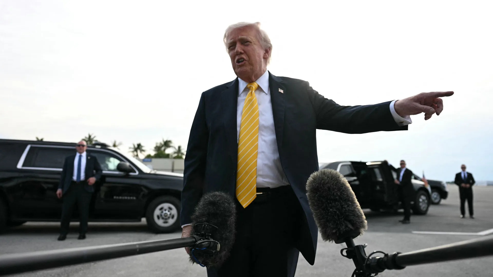 Donald Trump Reviews Iran Proposal, Warns of Possible Strikes amid Strait of Hormuz Standoff