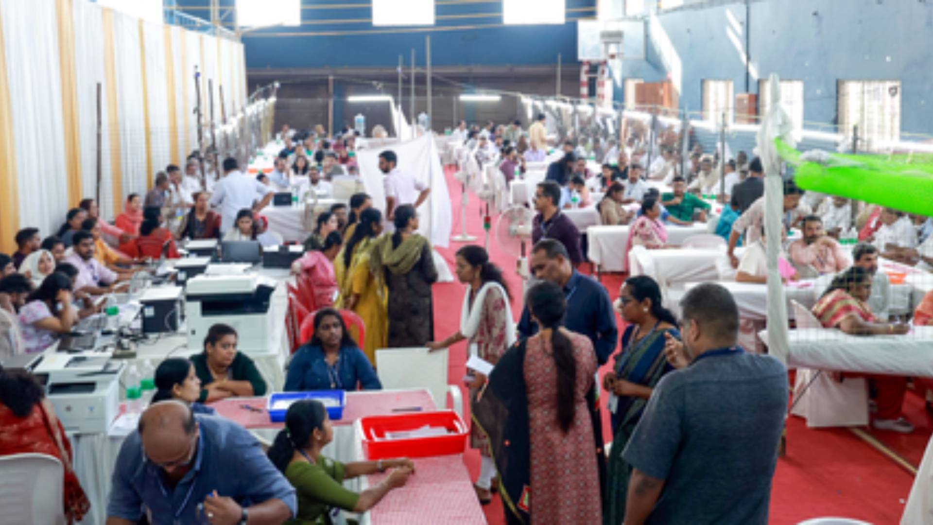 Congress-Led UDF Crosses Majority Mark, Vijayan Trailing