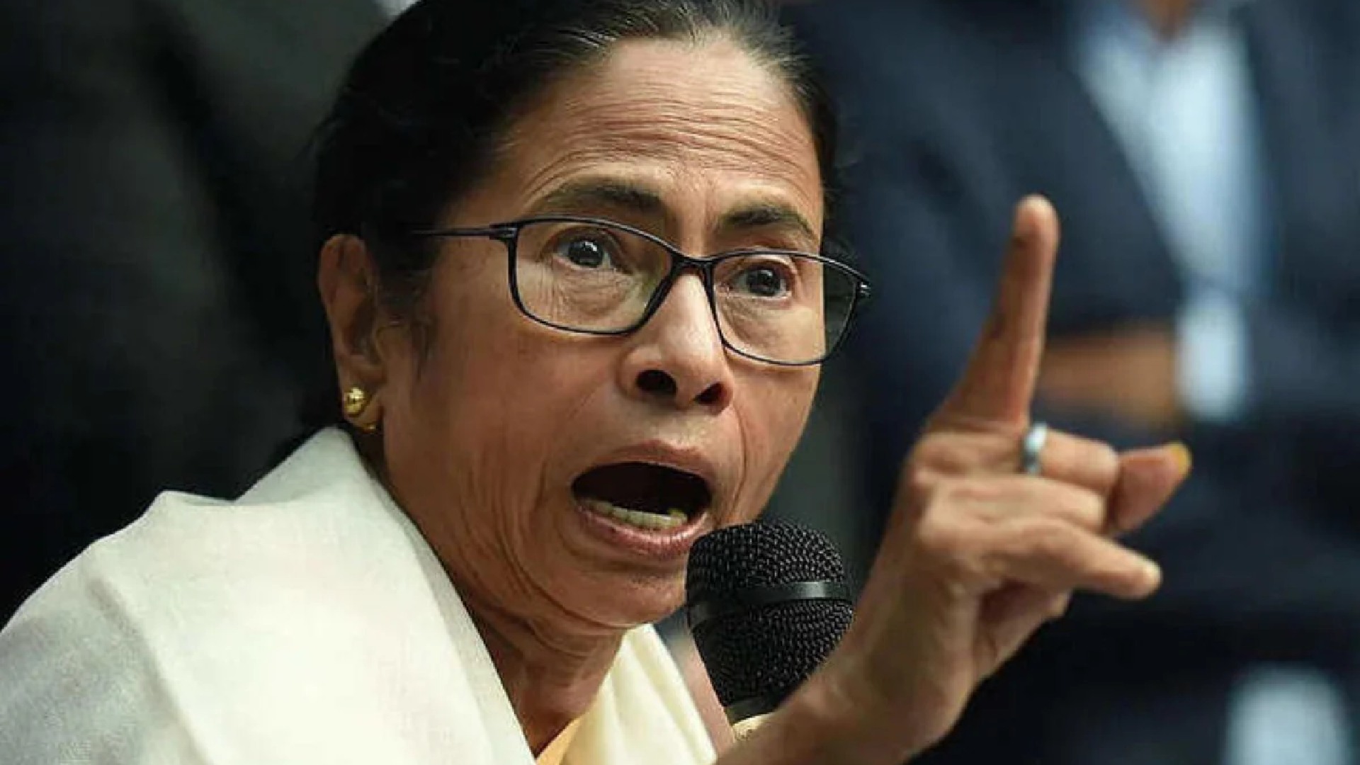 Analysis: Mamata’s Refusal to Resign: A Calculated Defiance or Scripted Street Politics?