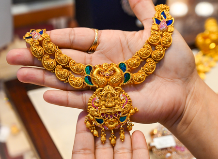 Gold Shines As Precious Metals Rally 1.83% Amid Global Tensions