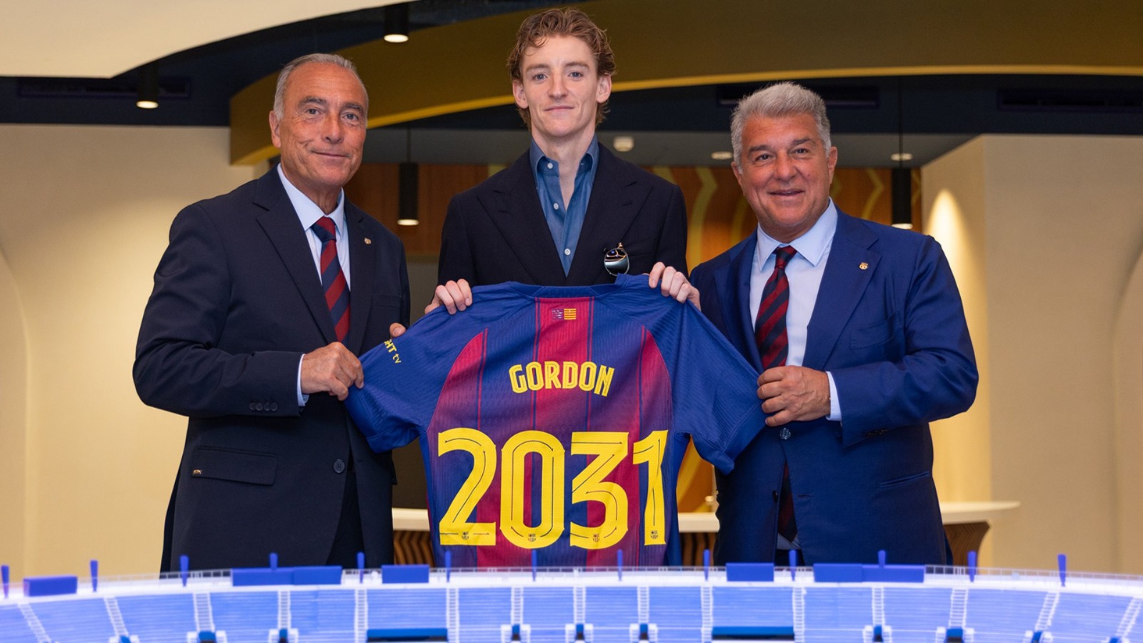 Anthony Gordon Joins Barcelona in €70m Deal
