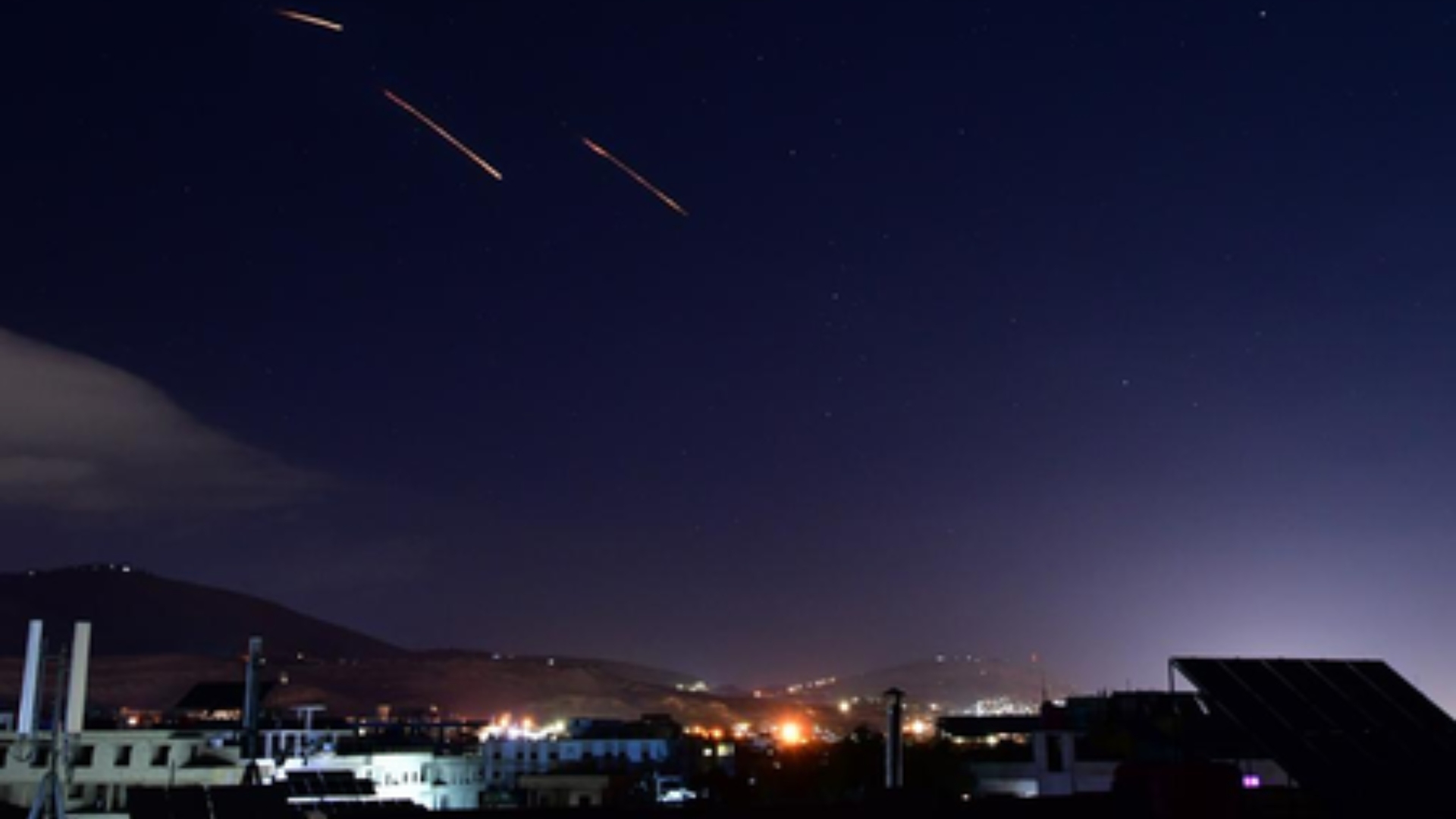 Israel Launches Strikes on Iranian Territory, Explosions Reported